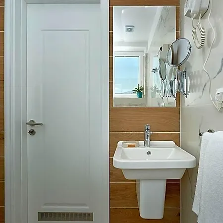 Garni Larimar Hotel